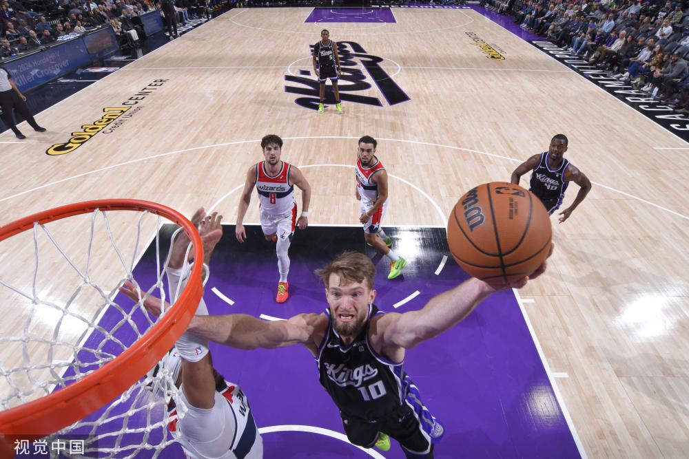 对方禁区内 对方禁区内